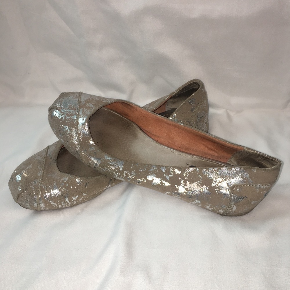 TOMS Ballerina Flats Size 6W.